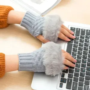 Winter Gloves Pakistan